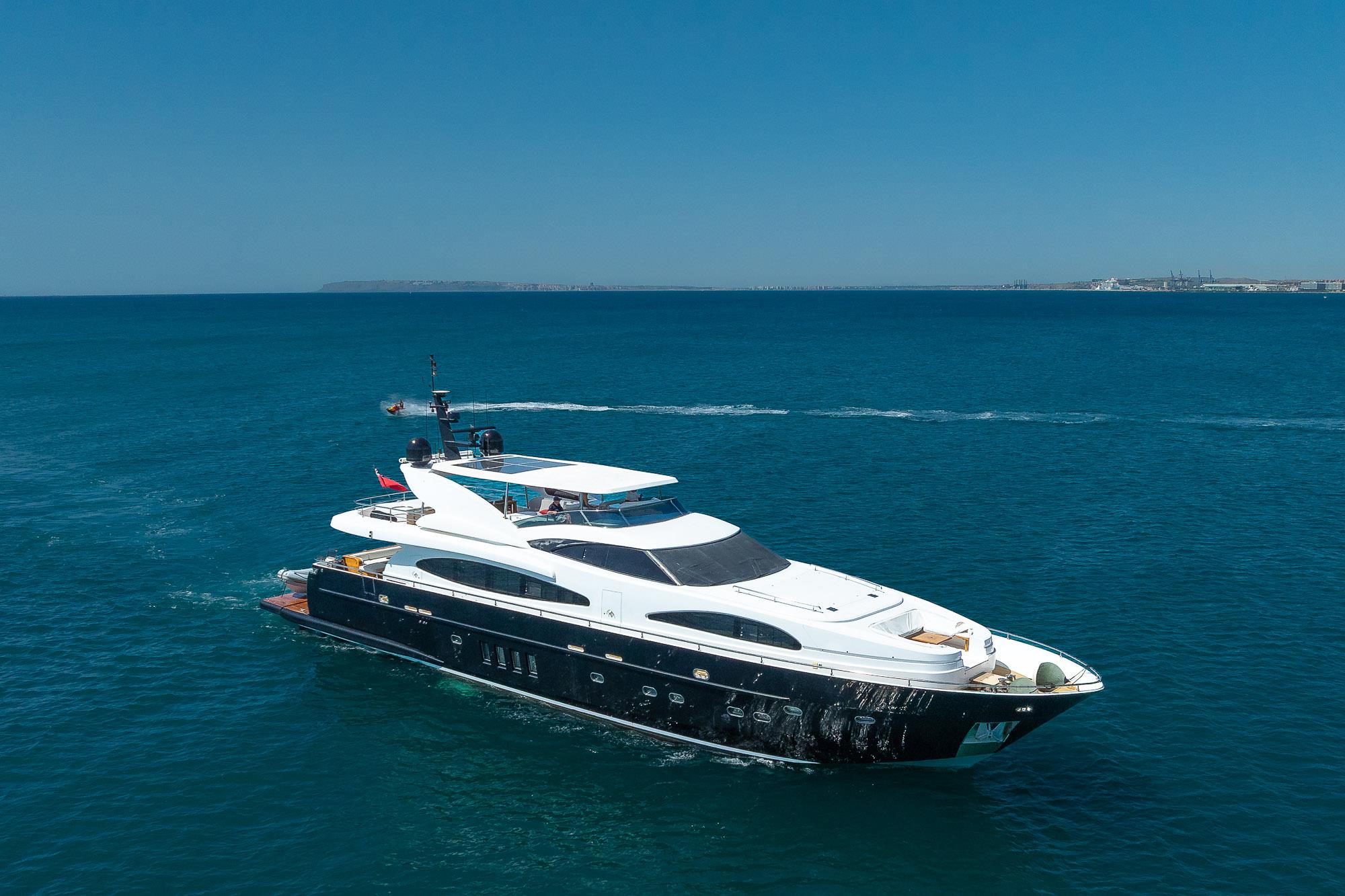 2003 ASTONDOA 102' GLX 